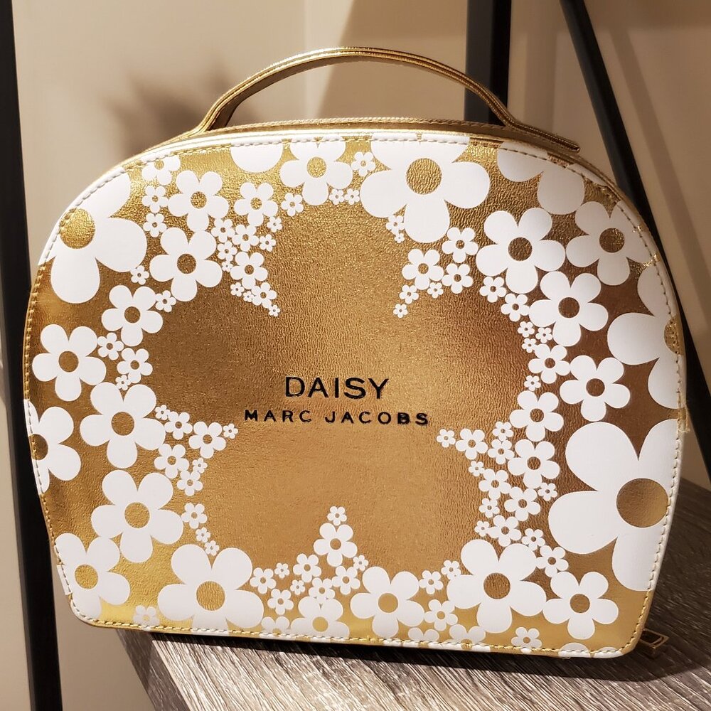 Marc Jacobs Daisy Gold Zippered Cosmetic Case - No Perfume Included